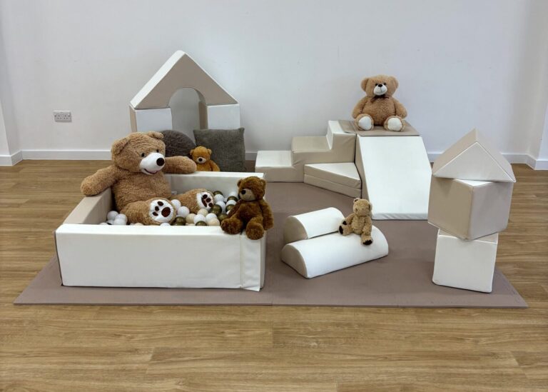 The Mini - Teddy Bear's Picnic